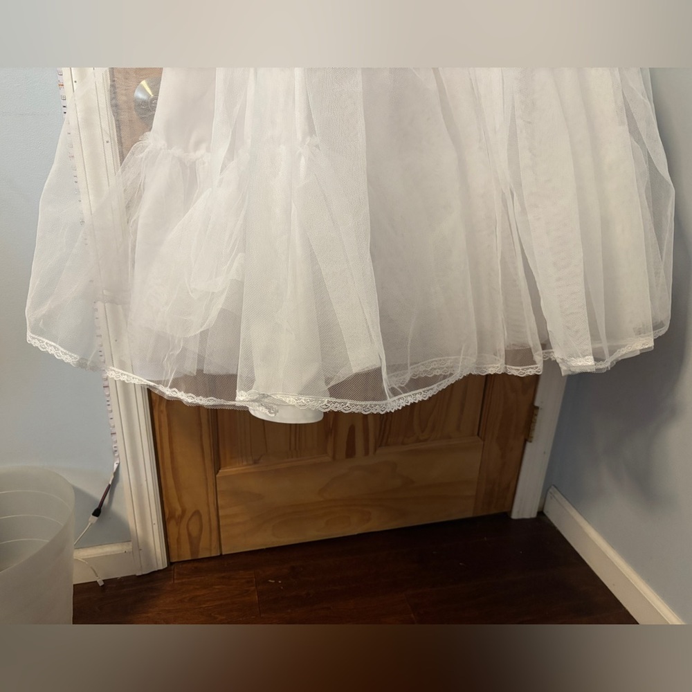 David’s Bridal - Elegant White Tulle Skirt - Size S - Picture 7 of 10